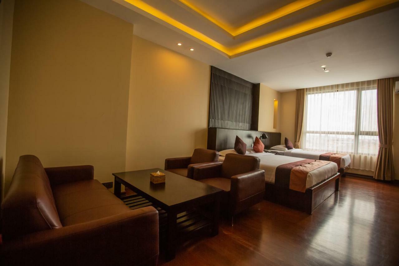 Hotel Apex Mandalay Exteriör bild